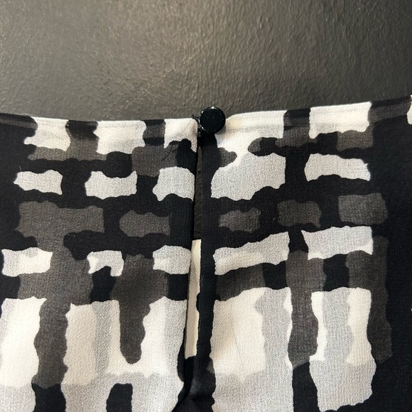 Isaac Mizrahi IMNYC Black, White & Gray Long Sleeve Blouse Size Large - Picture 5 of 8